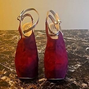 Burgandy and gold straps size 5.5 pumps